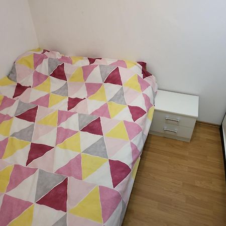 Apartmán Stan Na Dan Prnjavor, Gajba U Centru Exteriér fotografie