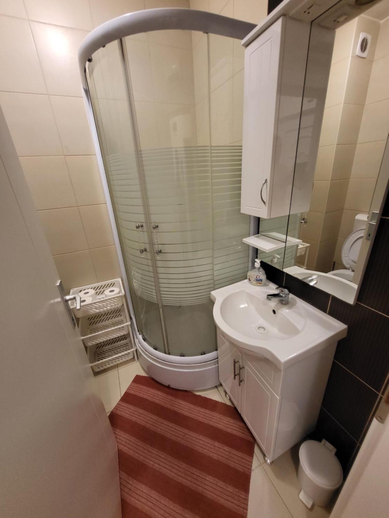 Apartmán Stan Na Dan Prnjavor, Gajba U Centru Exteriér fotografie